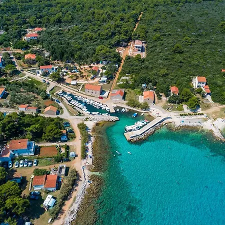 Pensjonat In - Caravan Near The Sea 1 *