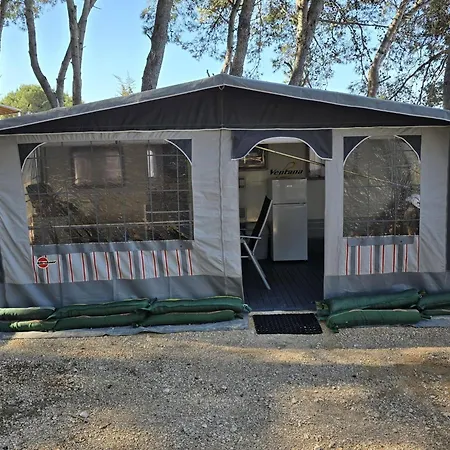 In - Caravan Near The Sea 1 Pensjonat Ugljan