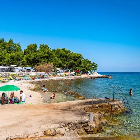 Caravan Near The Sea 1 Penzion 3*